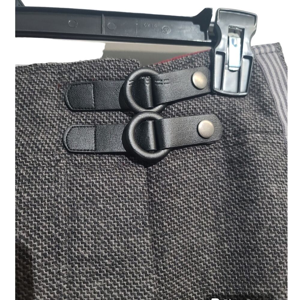 Prana Gray Mini Skirt with Buckle Detail - Picture 4 of 6